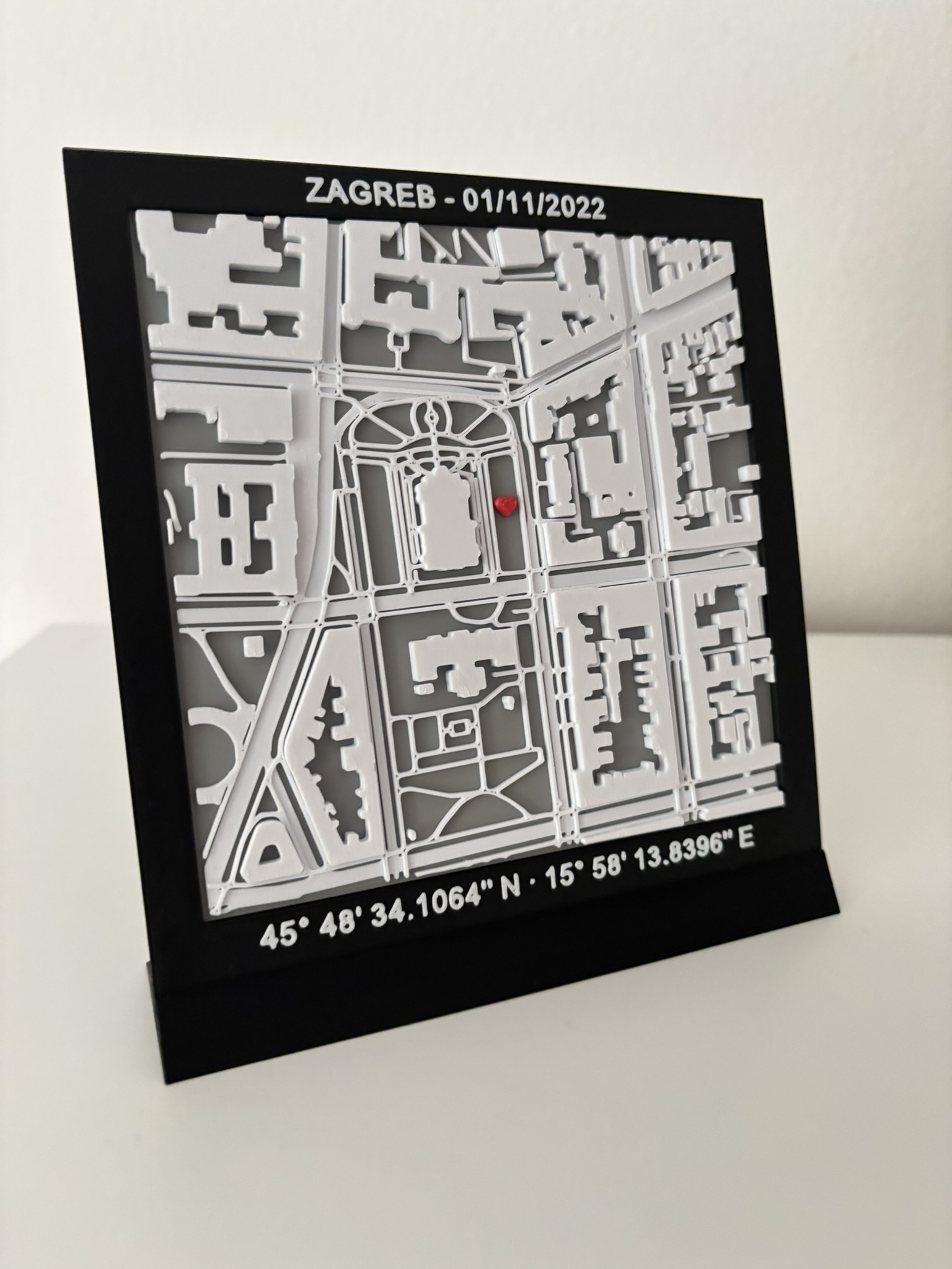 3D Personalizirana karta s Vašom lokacijom